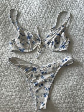Floral bikini set
